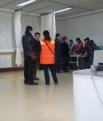 八旬老太被困屋內(nèi)爬窗下四樓 女兒開(kāi)鎖之際墜亡