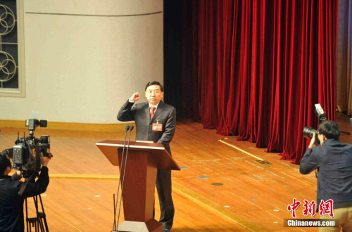 1月15日，在福建省第十二屆人民代表大會第四次會議上，于偉國當選為新一任福建省人民政府省長。張斌 攝