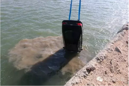 在開發(fā)區(qū)路段發(fā)生一起交通事故。