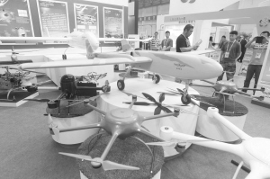 無(wú)人機(jī)展示。（資料圖片） 本報(bào)記者 郄磊 攝