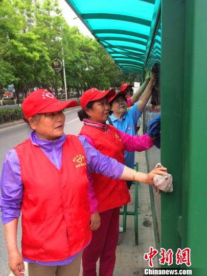 河北秦皇島設(shè)立“網(wǎng)格長(zhǎng)”打通城市管理“神經(jīng)末梢”