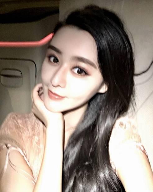 但這妹紙沒碰上一個“李晨”，卻遇到了一個更渣的，前段時(shí)間哭訴老公不僅出軌了，還出柜了......驚呆了無數(shù)人的下巴。