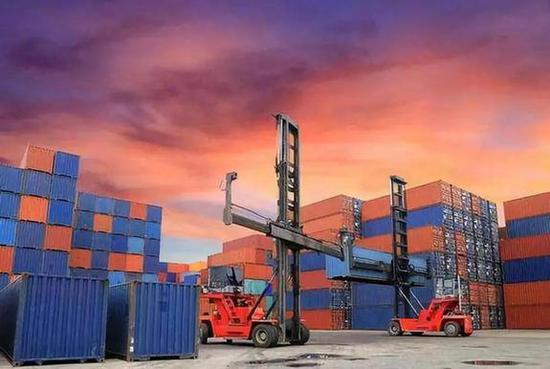 5月30日召開的國務院常務會議決定較大范圍下調日用消費品進口關稅。