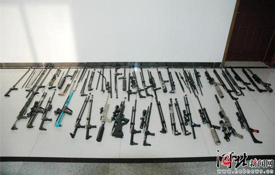 圖為警方查獲得非法槍支。警方供圖